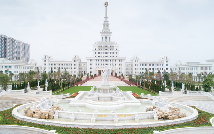 Cận cảnh trường đại học VinUni được đầu tư 6.500 tỷ đẹp lộng lẫy như toà lâu đài giữa Hà Nội Ảnh 2