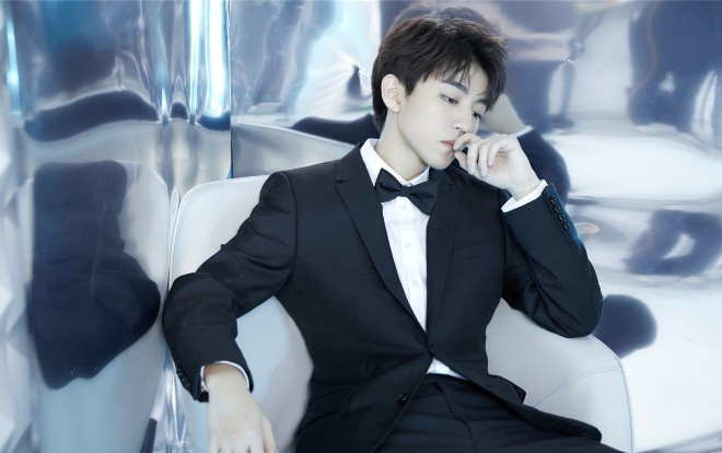 Vương Tuấn Khải gửi lời chúc Tết sớm 1 tuần nhưng bị fans vào hối thúc chuyện khác Ảnh 2