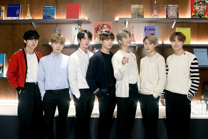 Hashtag #RUN_for_7 tung hoành Twitter: Fandom của BTS đang 'ủ mưu' gì thế này?