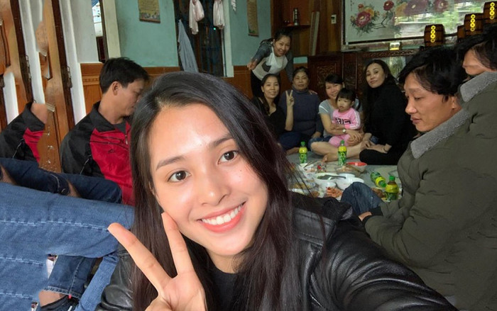 Khi các nàng hậu 2K đọ mặt mộc: Tiểu Vy thực sự không có đối thủ Ảnh 2