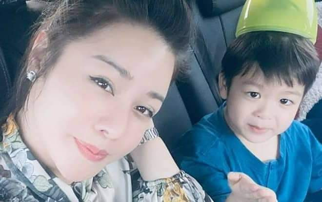 Nhật Kim Anh chia sẻ hình ảnh vui vẻ bên con trai giữa lùm xùm đấu tố với chồng cũ Ảnh 2