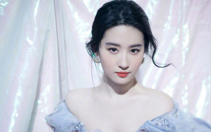 Dân mạng phẫn nộ với giả thiết 'ép' Lưu Diệc Phi trở thành vợ của tác giả bài viết trên tạp chí lớn Trung Quốc Ảnh 2