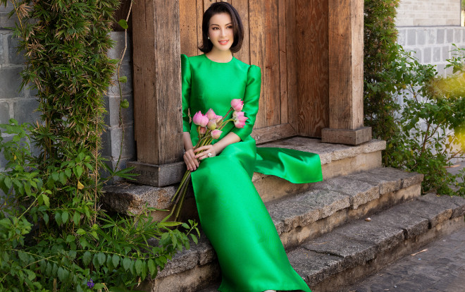 MC Thanh Mai khoe xuân sắc ngời ngời với áo dài dịp Tết Ảnh 2