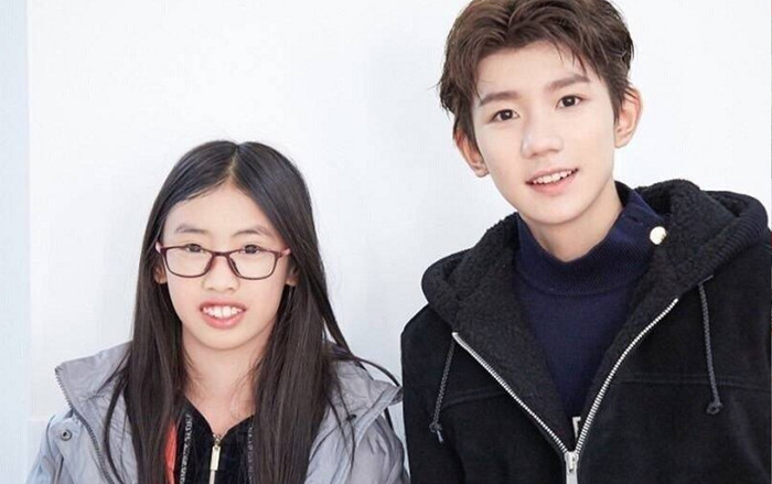 Con gái đạo diễn nổi tiếng Phùng Tiểu Cương là fan ruột của Vương Nguyên Ảnh 2