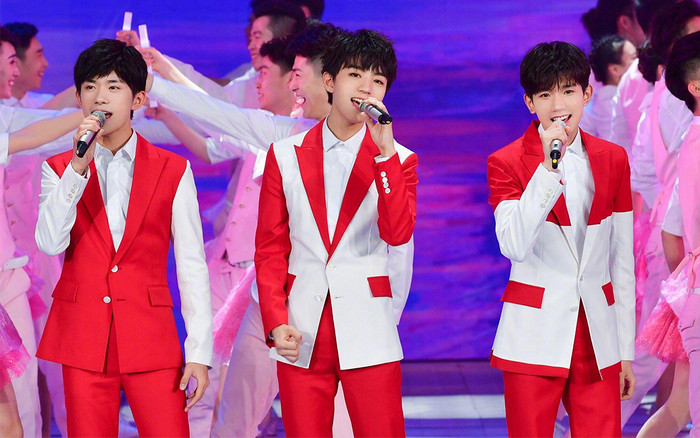 TFBoys trở thành minh tinh được yêu thích nhất trong Gala mừng xuân của CCTV Ảnh 2