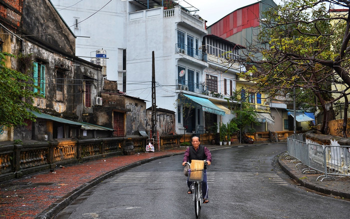 Khung cảnh Hà Nội đầy êm ả thanh bình sáng mùng 1 Tết Ảnh 2