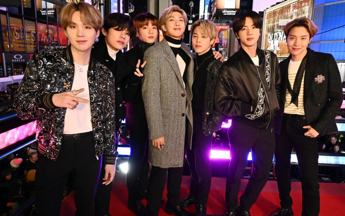 Grammy 2020: BTS sẽ cùng Lil Nas X và Bill Ray Cyrus xuất hiện trên sân khấu Old Town Road All Star? Ảnh 2