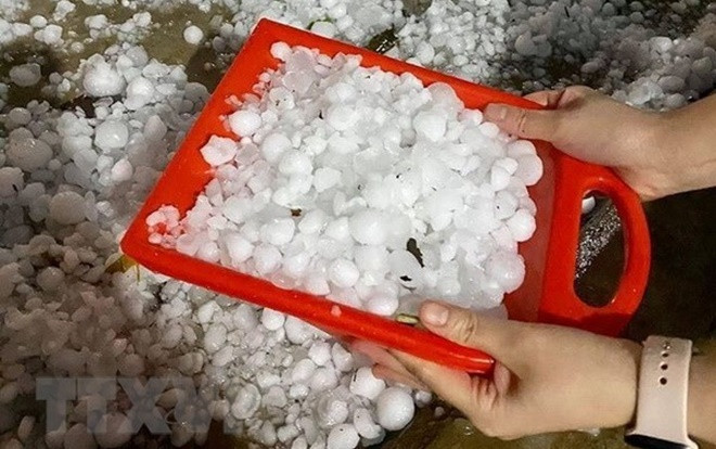 Hàng trăm nhà dân ở Bắc Kạn bị thủng, tốc mái do cơn mưa đá ngày 30 Tết Ảnh 2