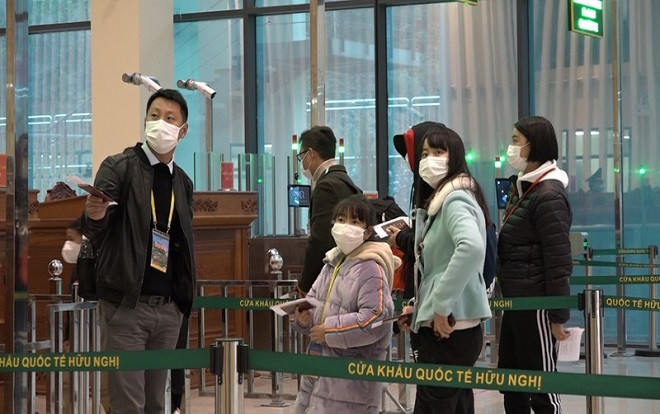 Phó Thủ tướng yêu cầu xử lý người tung tin thất thiệt về virus corona Ảnh 2