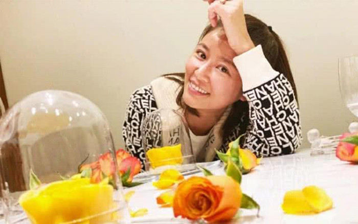 Từ bỏ tổ chức sinh nhật vì 'tâm bão' dịch bệnh, Lâm Tâm Như quyên góp 1.7 tỷ đồng cho Vũ Hán Ảnh 2