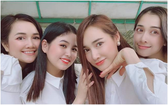 Chị em nhà Nhã Phương khoe nhan sắc mẹ bỉm sữa ngày đầu xuân Ảnh 2