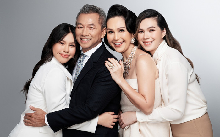 Gia đình 3 thế hệ của nữ hoàng ảnh lịch Diễm My hội ngộ Ảnh 2