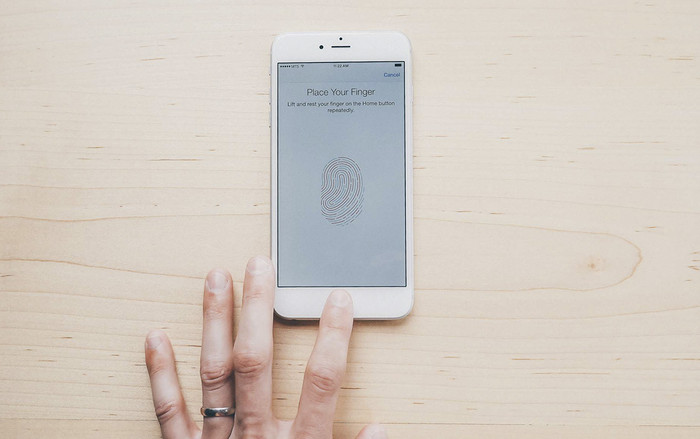 Touch ID sẽ quay trở lại trên iPhone mới theo một cách hoàn toàn bất ngờ Ảnh 2
