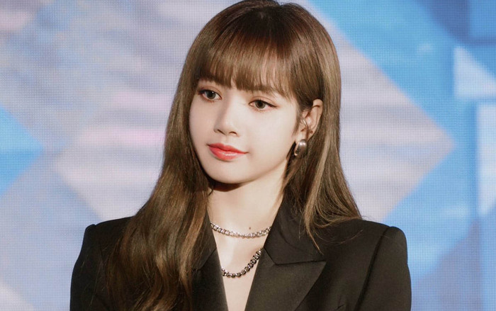 YG xác nhận hủy lịch quay Idol Producer 2 của Lisa do virus corona Ảnh 2