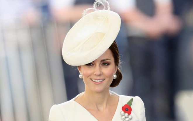 Kate Middleton là biểu tượng thời trang Hoàng gia được yêu thích nhất Ảnh 2
