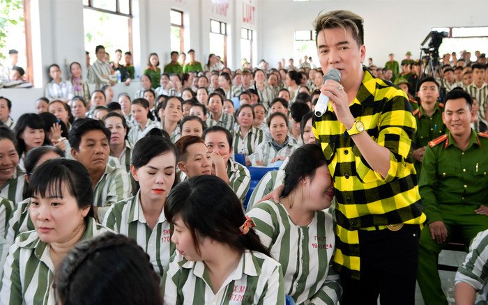 Hiếm có nghệ sĩ như Đàm Vĩnh Hưng, hỗ trợ phạm nhân làm lại cuộc đời Ảnh 2