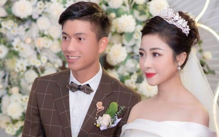 Đón con đầu lòng, Phan Văn Đức tặng Iphone 11 Pro Max cho vợ Ảnh 2