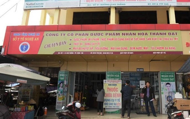 Nghệ An tạm đình chỉ kinh doanh cơ sở bán khẩu trang, dung dịch rửa tay khô với giá gấp đôi Ảnh 2