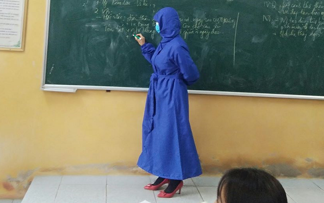 Cô giáo hóa thân thành ninja lên lớp giảng bài giữa dịch Corona hoành hành Ảnh 2