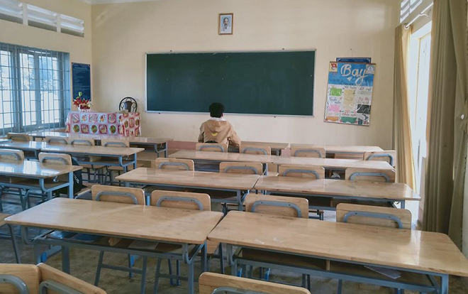 Không cập nhật thông báo nghỉ học do dịch bệnh, nam sinh cắp sách đến trường và cái kết 'dở khóc dở cười' Ảnh 2