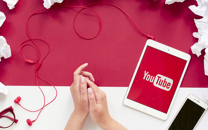 Kiếm được số tiền khủng 15 tỷ USD/năm chả trách Google luôn chi bạo cho các YouTuber Ảnh 2