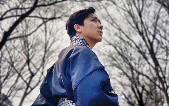 Trấn Thành mừng sinh nhật tuổi 33 bằng bộ ảnh 'hoàng cung' chất lừ Ảnh 2