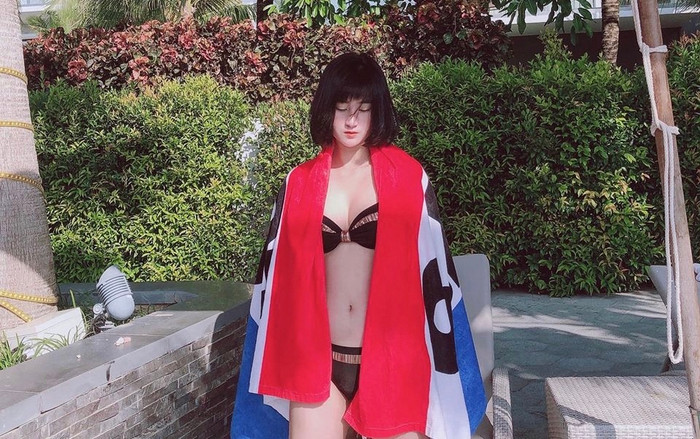 Hot girl Hải Phòng diện bikini nóng bỏng, khoe ở chung cùng sao tuyển Việt Nam Ảnh 2