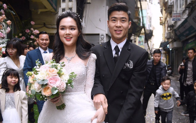 'Đám cưới thế kỷ' của Duy Mạnh và Quỳnh Anh cực kỳ xa hoa, sang trọng như thế nào? Ảnh 2
