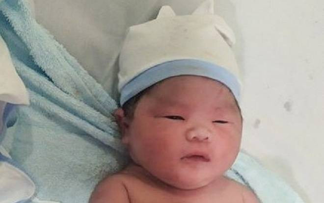Một sản phụ ở Khánh Hòa sinh hạ bé trai nặng 6,5 kg thành công Ảnh 2