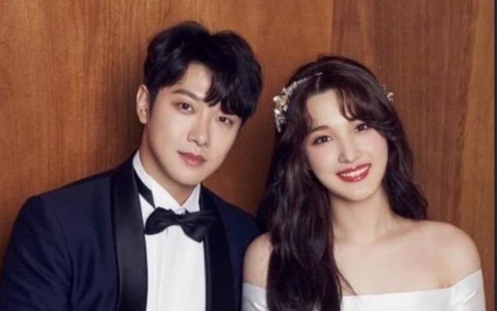 Đôi vợ chồng idol trẻ Minhwan (FT.ISLAND) và Yulhee chào đón hai bé gái sinh đôi Ảnh 2