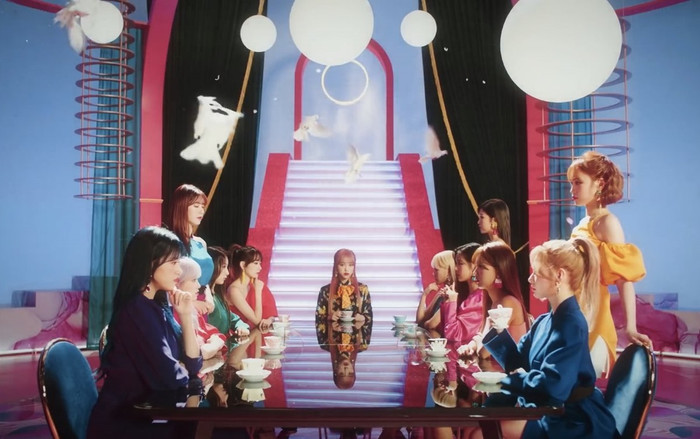 Bạn đã sẵn sàng với sự trở lại của IZ*ONE cùng teaser cho MV mới? Ảnh 2