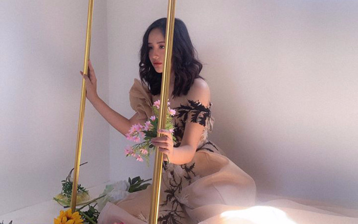 Mai Phương Thúy hóa công chúa hoa đẹp 'rụng rời' nhưng phảng phất nỗi cô đơn ngày Valentine Ảnh 2