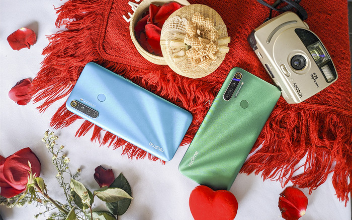 4 smartphone có màu sắc 'độc lạ', tặng Valentine đảm bảo nửa kia sẽ thích Ảnh 2