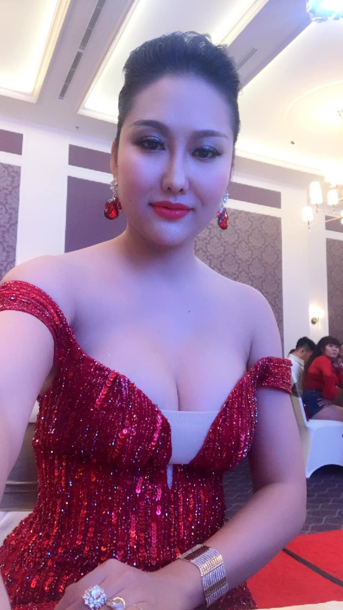 Im ắng hồi lâu bỗng khoe body 3 vòng bốc lửa, Phi Thanh Vân khiến dân cư mạng tá hỏa