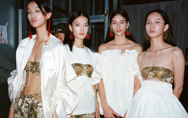 Tuần lễ thời trang Bắc Kinh Và Thượng Hải trì hoãn vô thời hạn vì dịch Corona Ảnh 2