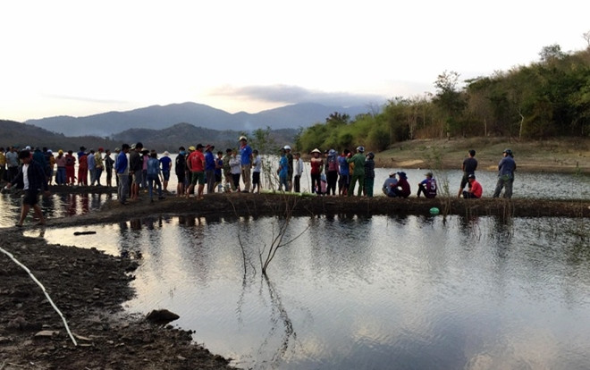 Lật thuyền, nam sinh lớp 10 mất tích dưới hồ ở Bình Thuận Ảnh 2