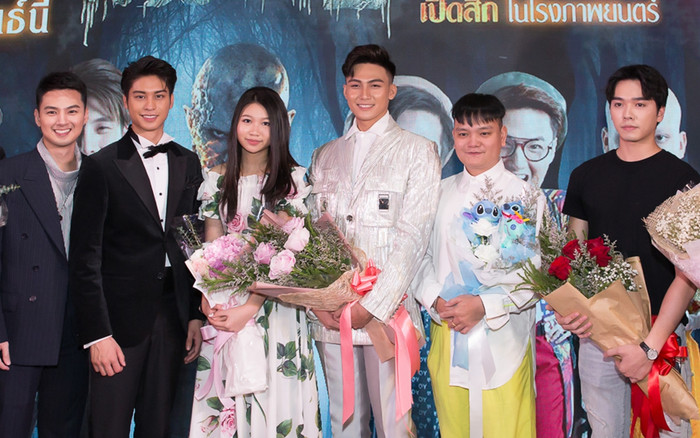 Mạc Trung Kiên đọ dáng bên mỹ nam Thái Lan August Vachiravit trong họp báo ra mắt phim 'Pee Nak 2' Ảnh 2