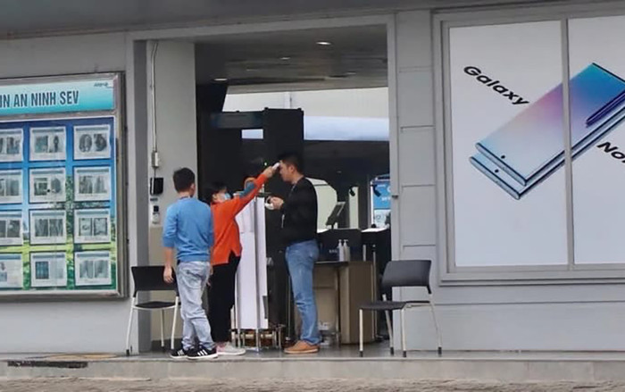 Khi Apple ngấm đòn vì virus corona, Samsung đang ‘mở cờ trong bụng’ Ảnh 2