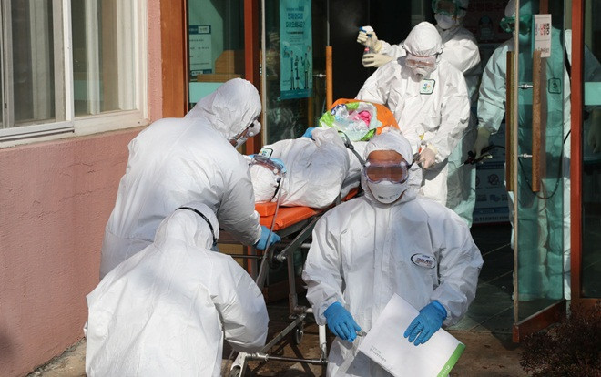 Số ca nhiễm virus corona ở Hàn Quốc lại vừa tăng vọt Ảnh 2