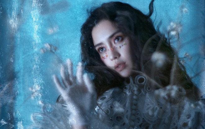 Angela Baby 'đốn tim' người hâm mộ với tạo hình ma mị trong loạt ảnh mới Ảnh 2