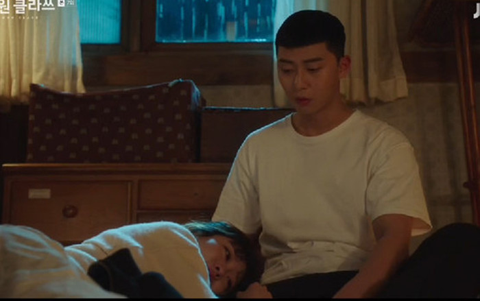 Preview tập 8 Tầng lớp Itaewon (Itaewon Class) - Park Sae Ro Yi sôi máu đuổi việc Son Yi Seo Ảnh 2