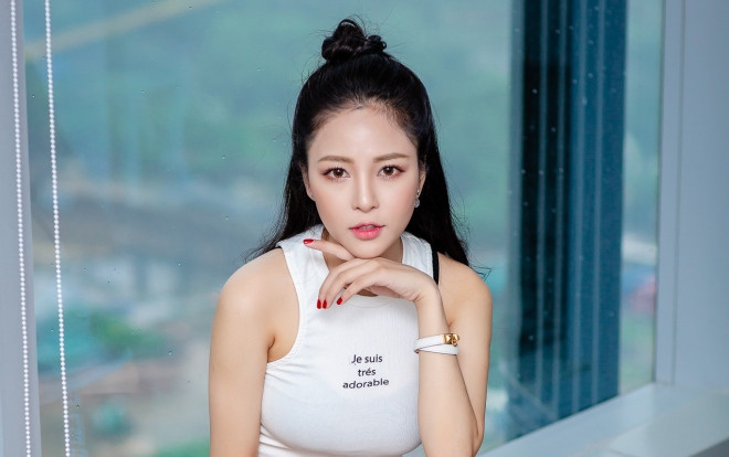 Hot girl Trâm Anh gây sốc khi chê đàn ông ngây ngô, là 'con mồi' của các cô gái Ảnh 2