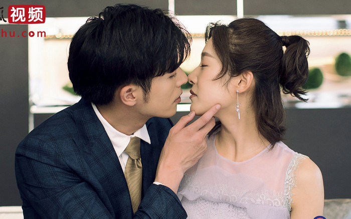 Douban 'Tại sao Boss muốn lấy tôi 2': Cùng một viên kẹo cũ được thay bằng giấy bọc hoa lệ hơn với đầy nội dung quảng cáo Ảnh 2