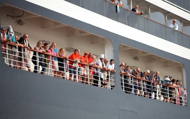 Covid-19: Du thuyền là 'môi trường cách ly tồi tệ nhất, tệ hơn cả trên máy bay’ Ảnh 2