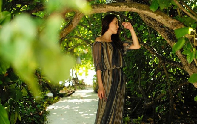 Trần Kiều Ân đăng ảnh du lịch lãng mạn với bạn trai, ngọt ngào quay lén đối phương trong thời gian vẽ tranh Ảnh 2