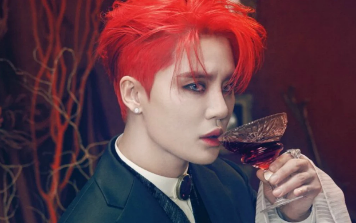 Kim Junsu đầy gợi cảm trong bộ ảnh hậu trường nhạc kịch Dracula Ảnh 2