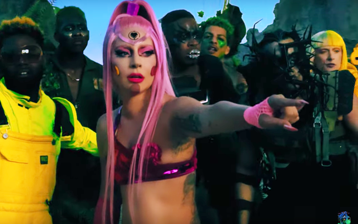 Muốn 'gục ngã' với teaser MV mới của Lady Gaga, xem mà ngỡ như 'Cô dâu 8 tuổi' thoáng qua Ảnh 2