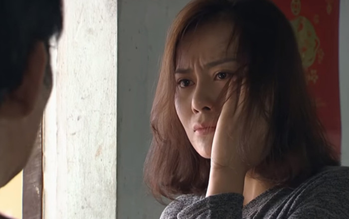 Phim 'Cô gái nhà người ta' tập 17: Uyên bị khóa cửa ngoài trong khi nhà đang bốc cháy Ảnh 2