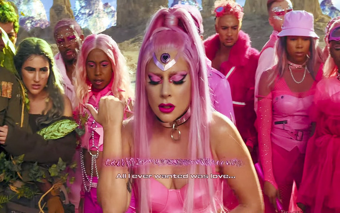 Lady Gaga úp mở MV 'Stupid Love' được quay hoàn toàn bằng iPhone Ảnh 2