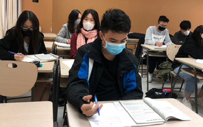 Cập nhật: Đã có 16 trường đại học, cao đẳng trên cả nước quyết định kéo dài thời gian nghỉ của sinh viên Ảnh 2